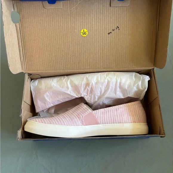 Keds Light Pink Clipper Stripe Slip-On Sneakers - Picture 1 of 6